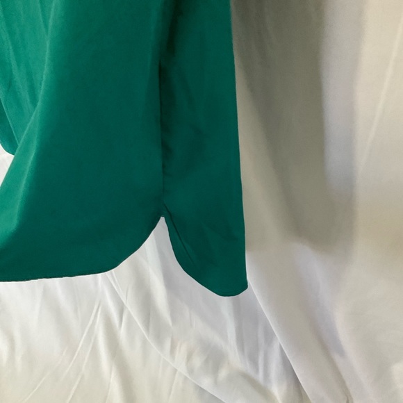 Banana Republic Women’s Teal Green Short Sleeve Satin Feel Blouse Size XS - Picture 8 of 9